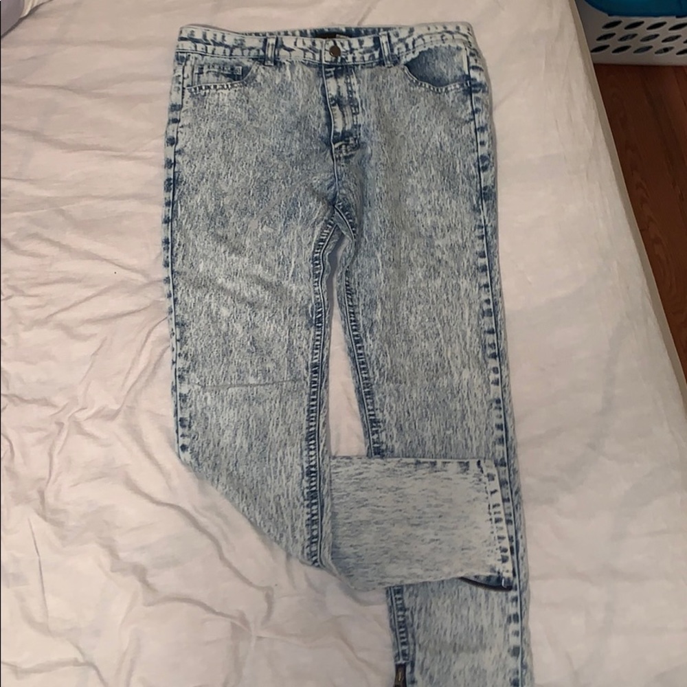 Elwood acid wash zipper jeans